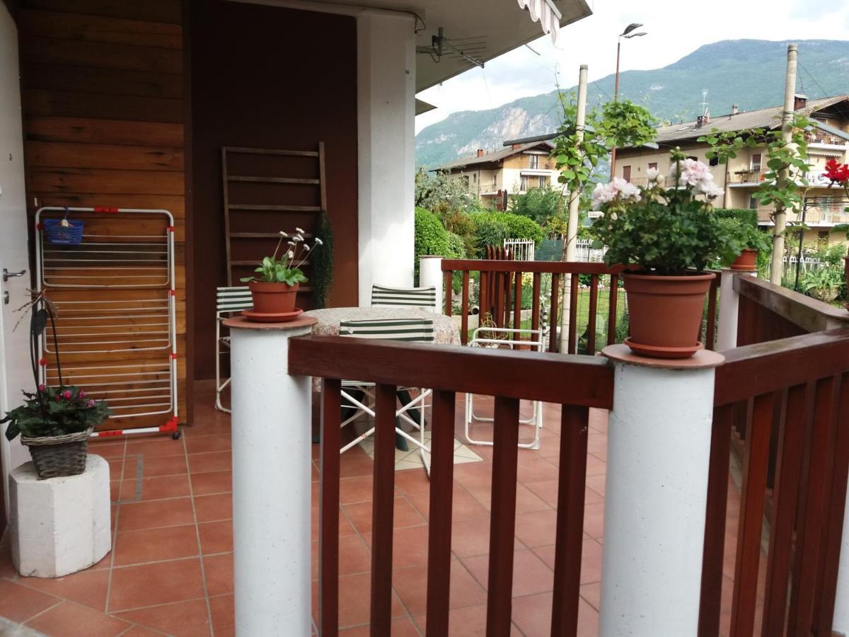 Grazioso Appartamento Tra Cultura, Lago E Montagna Pomarolo Kültér fotó